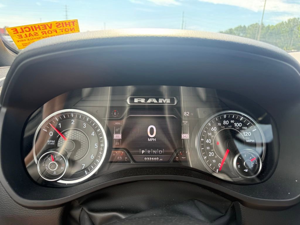 Used 2022 RAM 1500 Big Horn AWD/4WD image 14