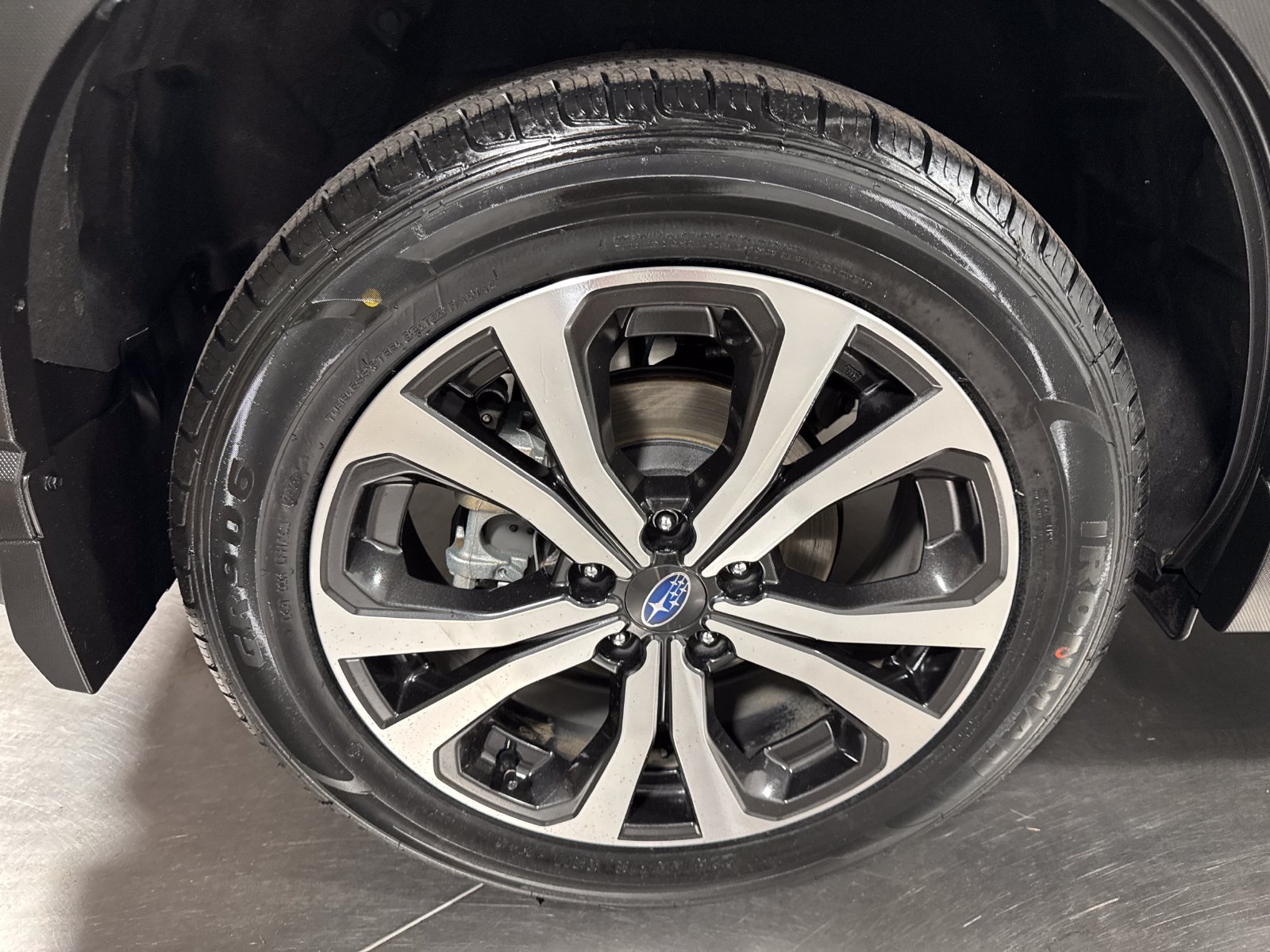 Used 2023 Subaru Forester Limited AWD/4WD image 13