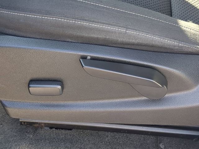 Used 2016 Chevrolet Colorado LT w/ LT Convenience Package image 19