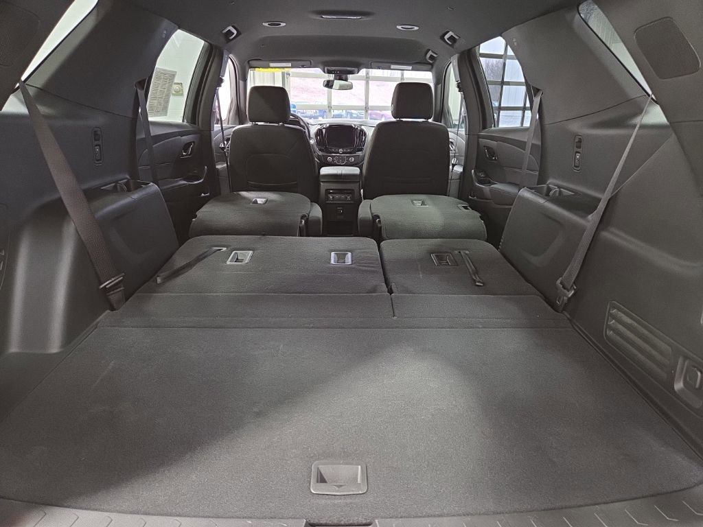 Used 2023 Chevrolet Traverse LT image 39