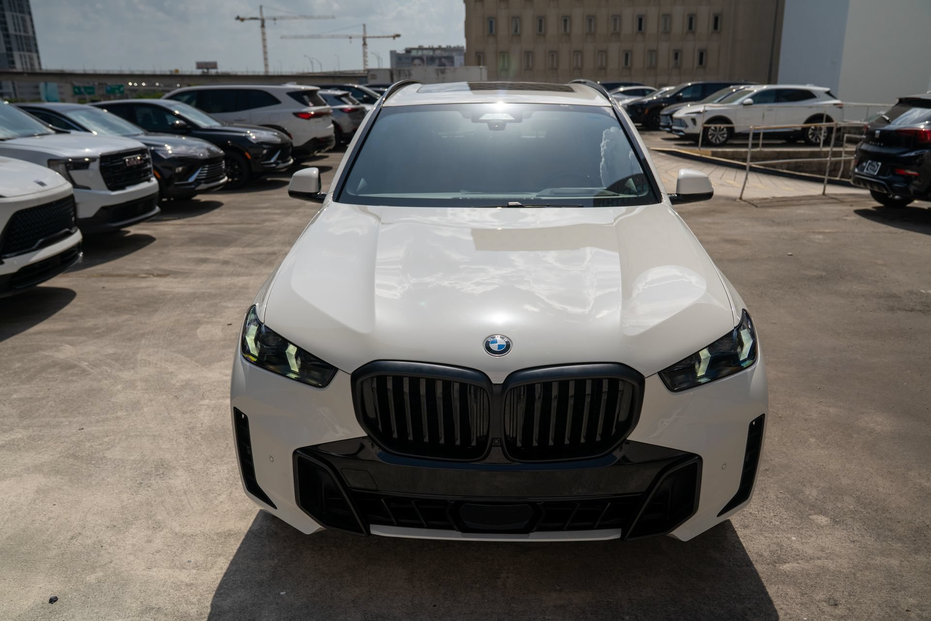 Used 2024 BMW X5 sDrive40i w/ M Sport Package RWD image 5