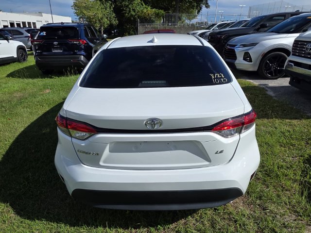 Used 2023 Toyota Corolla LE FWD image 3