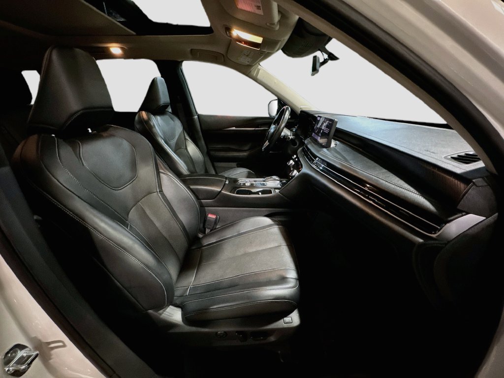 Certified 2023 INFINITI QX60 Sensory w/ Cargo Package AWD/4WD image 32