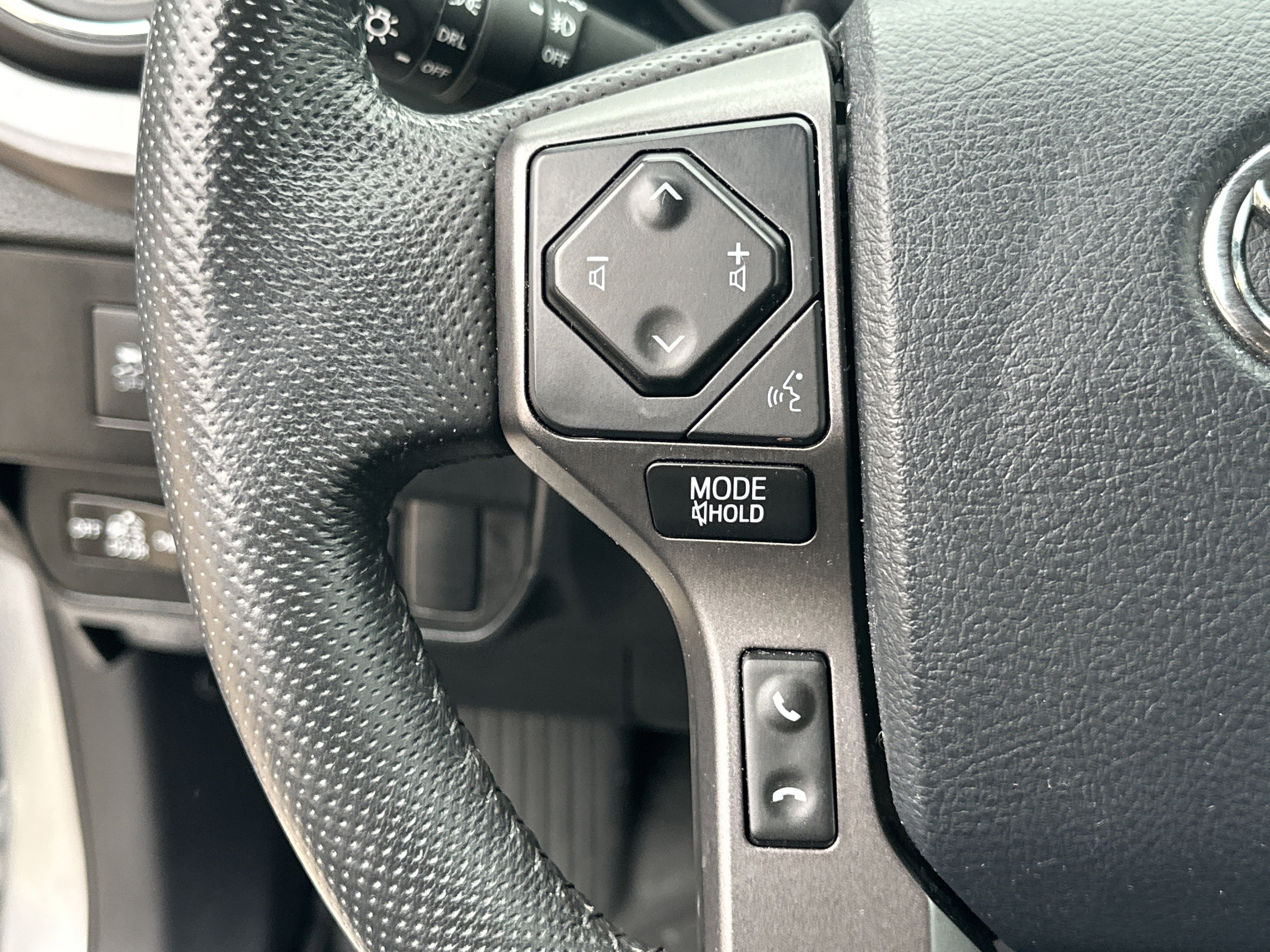 Used 2020 Toyota Tacoma TRD Sport image 24