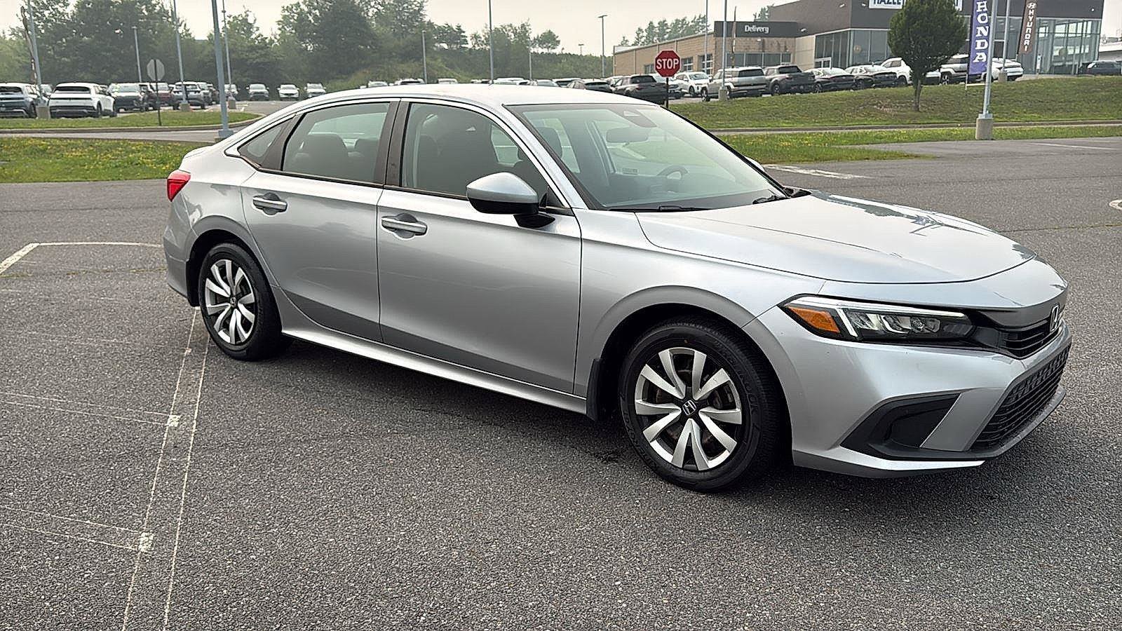 Used 2023 Honda Civic LX image 2