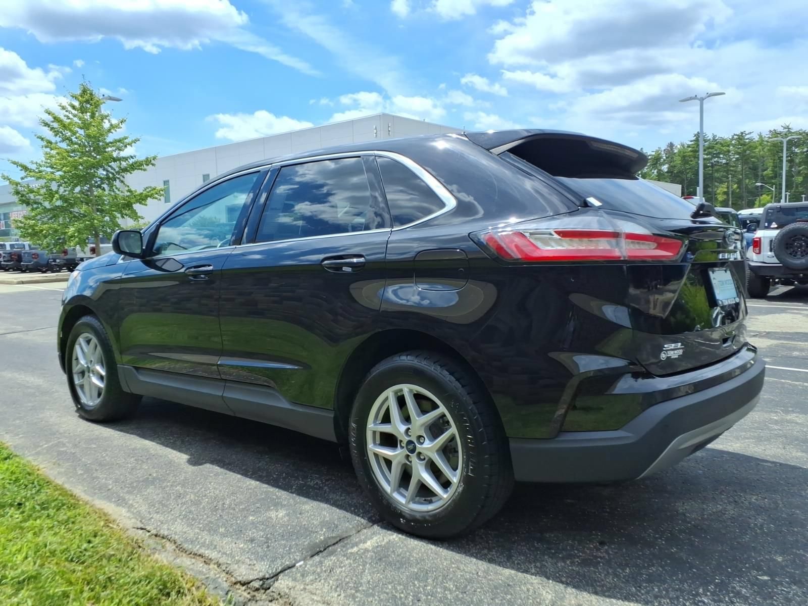 Used 2021 Ford Edge SEL AWD/4WD image 7