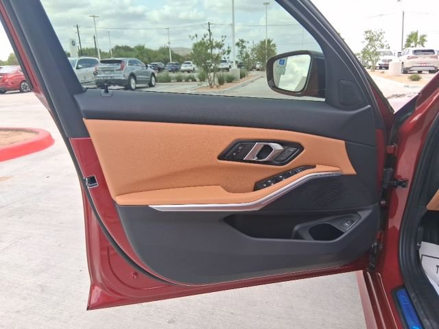 Used 2025 BMW 330i Sedan w/ M Sport Package RWD image 13