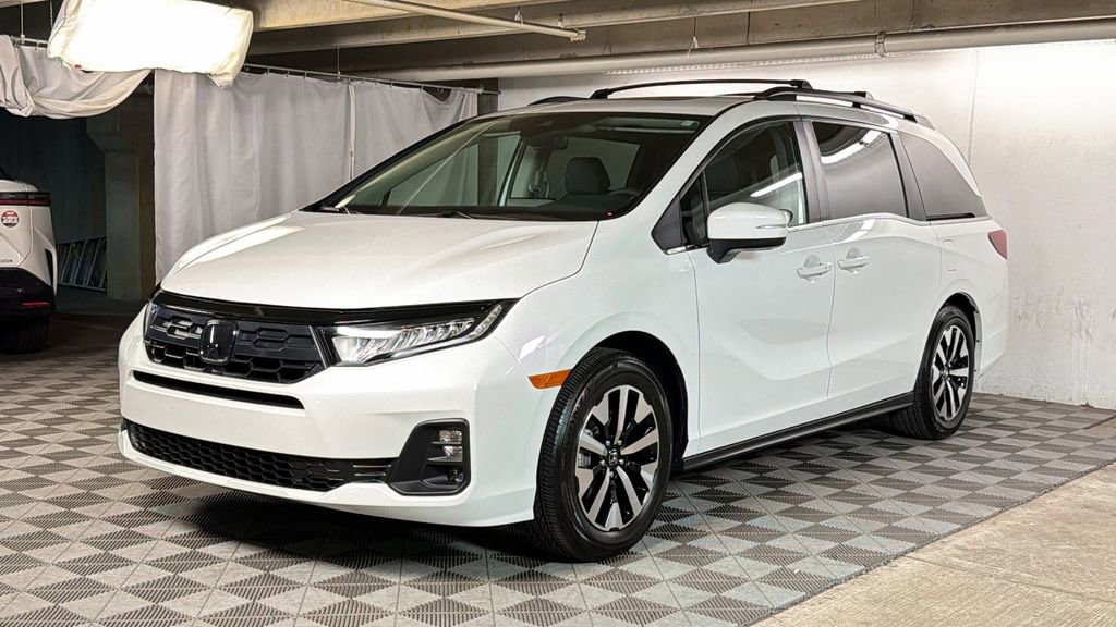 Used 2025 Honda Odyssey EX-L image 2