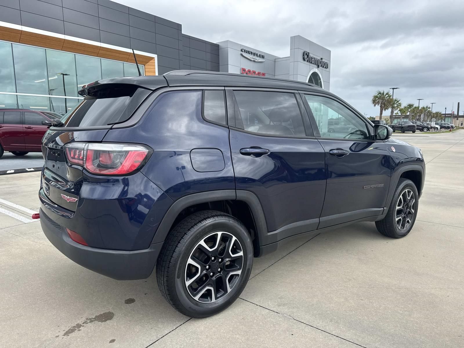 Used 2019 Jeep Compass Trailhawk AWD/4WD image 7