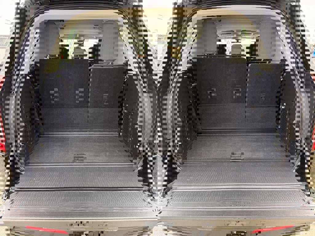 Certified 2025 Ford Expedition Active AWD/4WD image 16