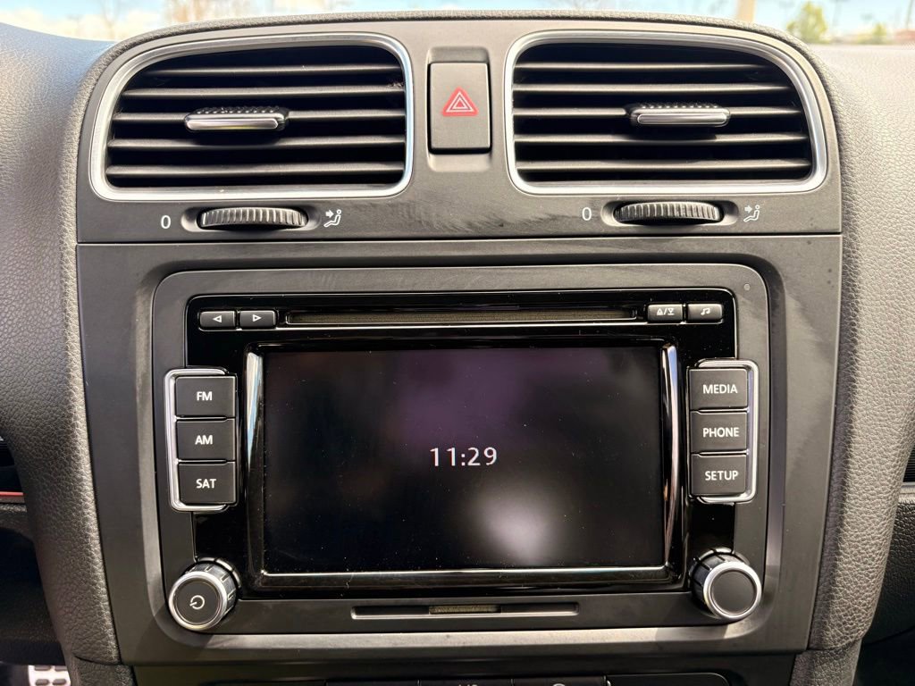 Used 2013 Volkswagen Golf 4-Door FWD image 16