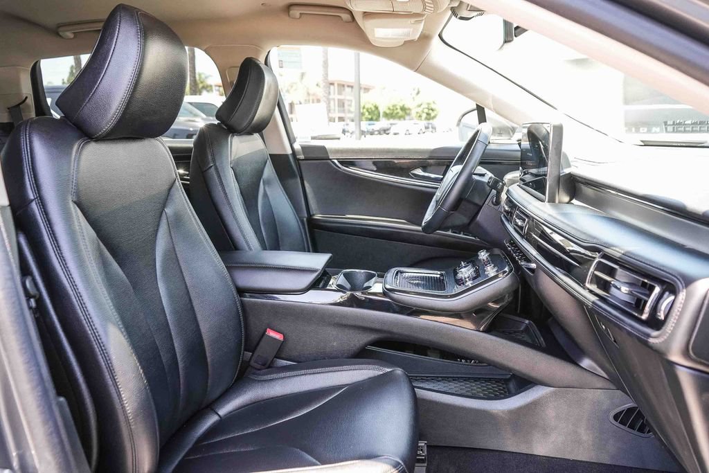 Certified 2023 Lincoln Nautilus AWD image 21