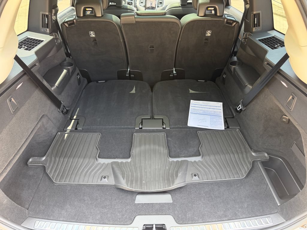Certified 2025 Volvo XC90 T8 Plus w/ Protection Package Premier AWD/4WD image 26