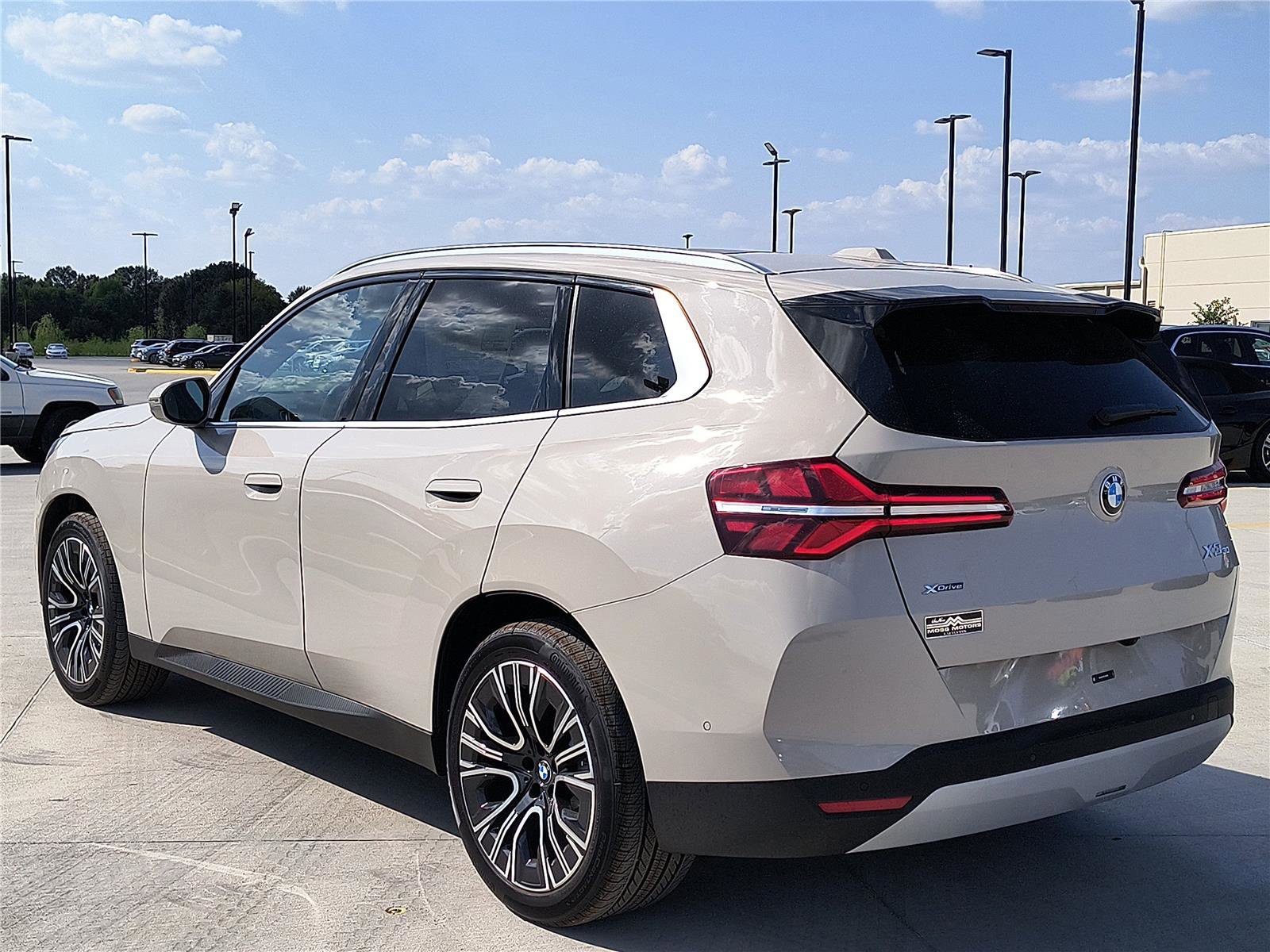 New 2026 BMW X3 xDrive30 w/ Premium Package image 3