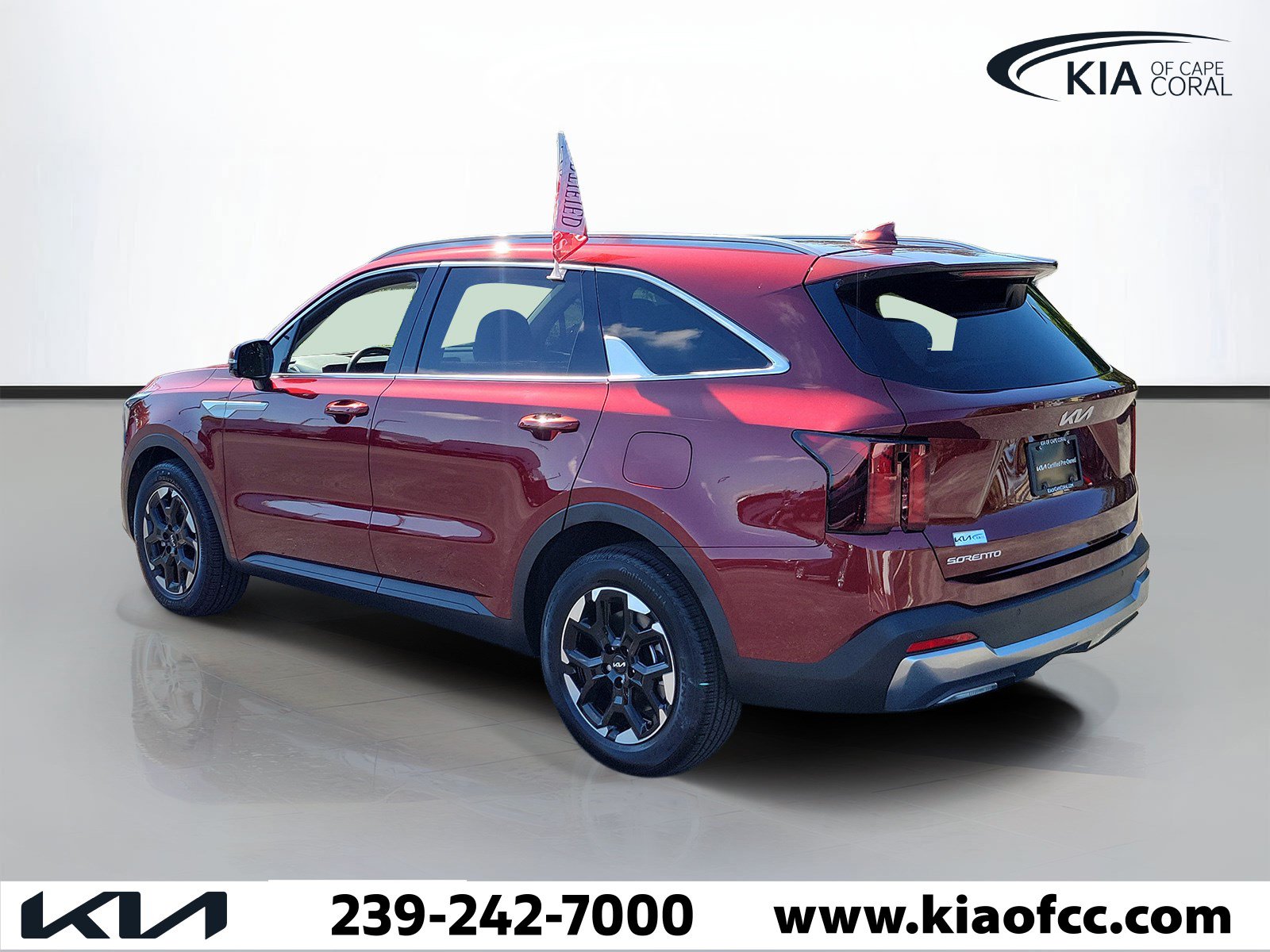 Certified 2025 Kia Sorento S w/ Panoramic Sunroof Package FWD image 4