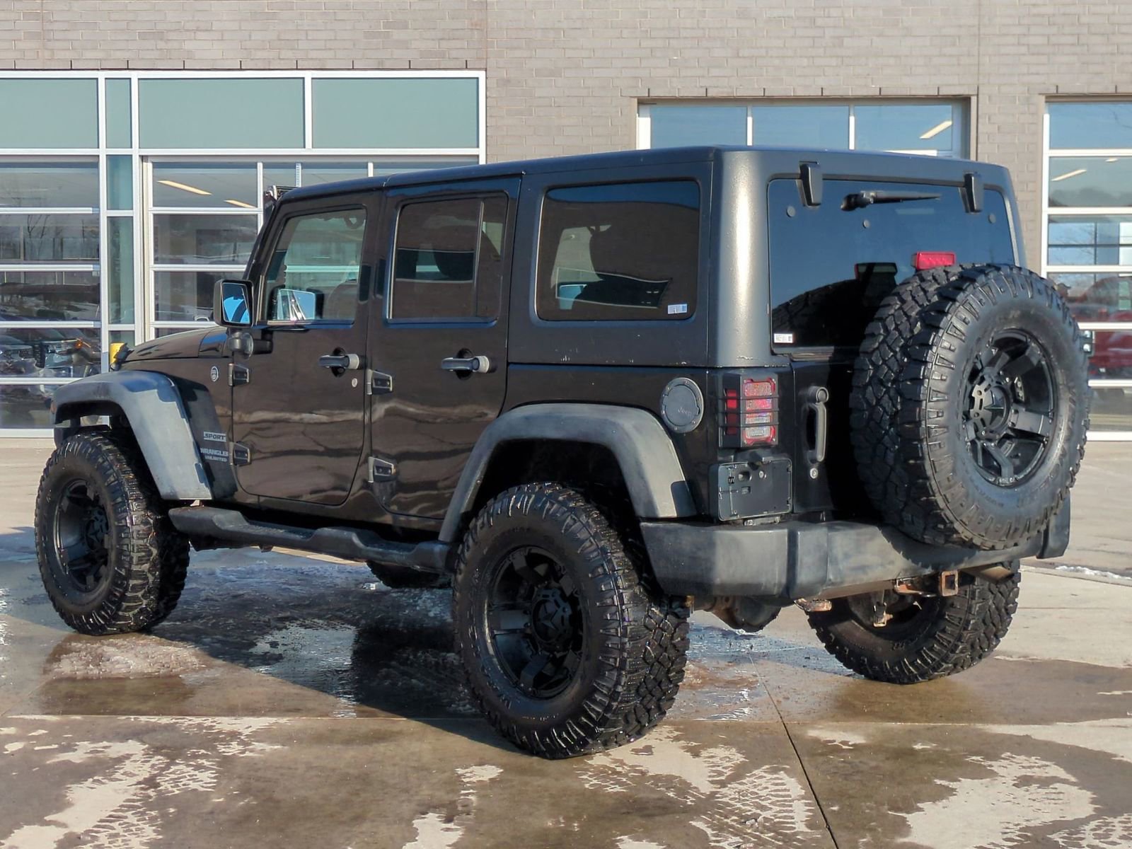 Used 2012 Jeep Wrangler Unlimited Sport image 4