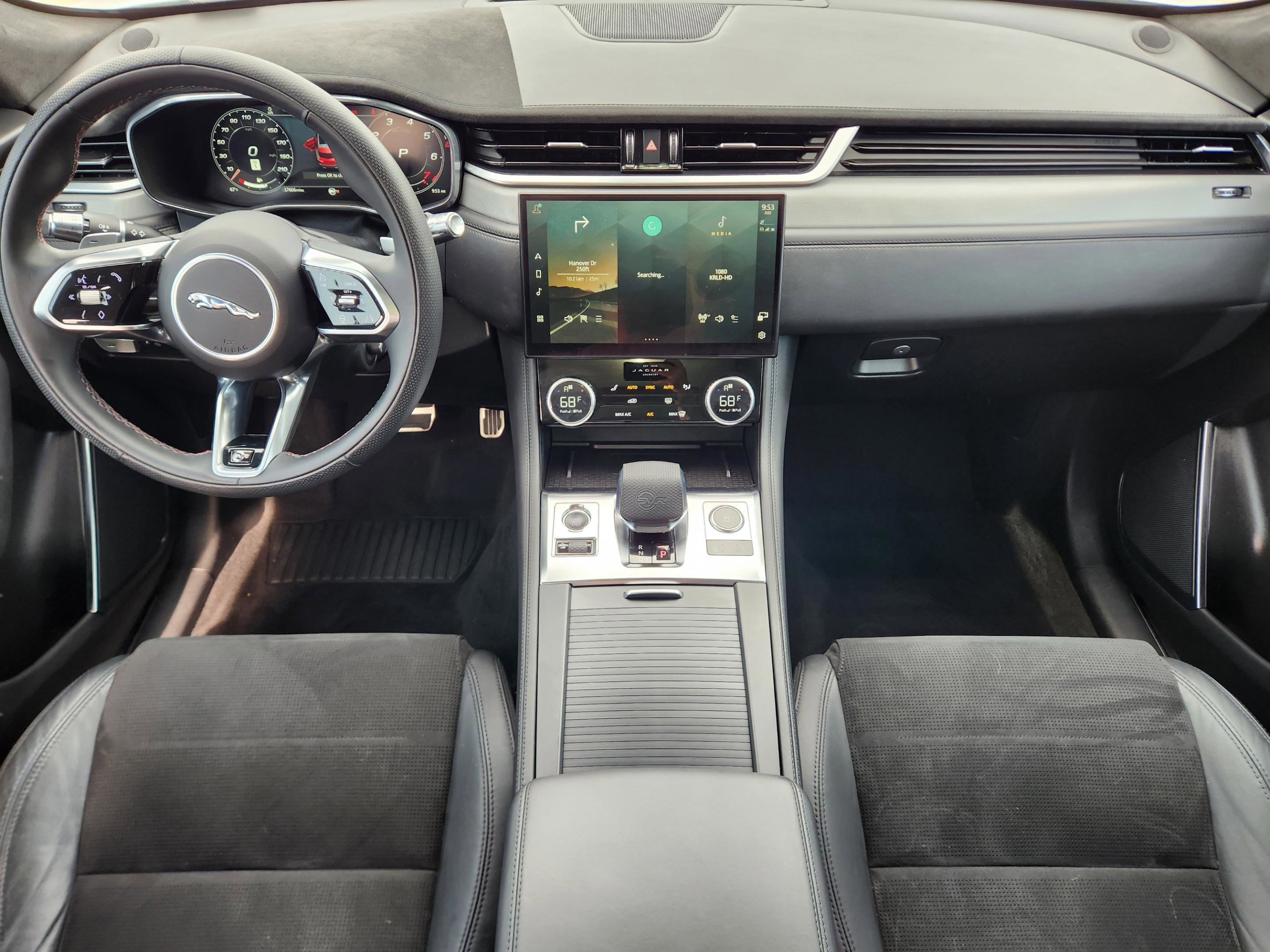 Used 2022 Jaguar F-PACE SVR image 20
