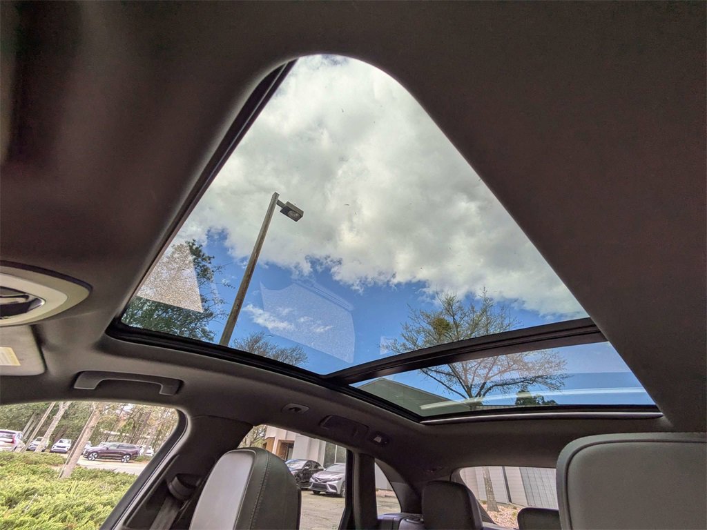 Used 2022 Porsche Macan S w/ Premium Package Plus image 20