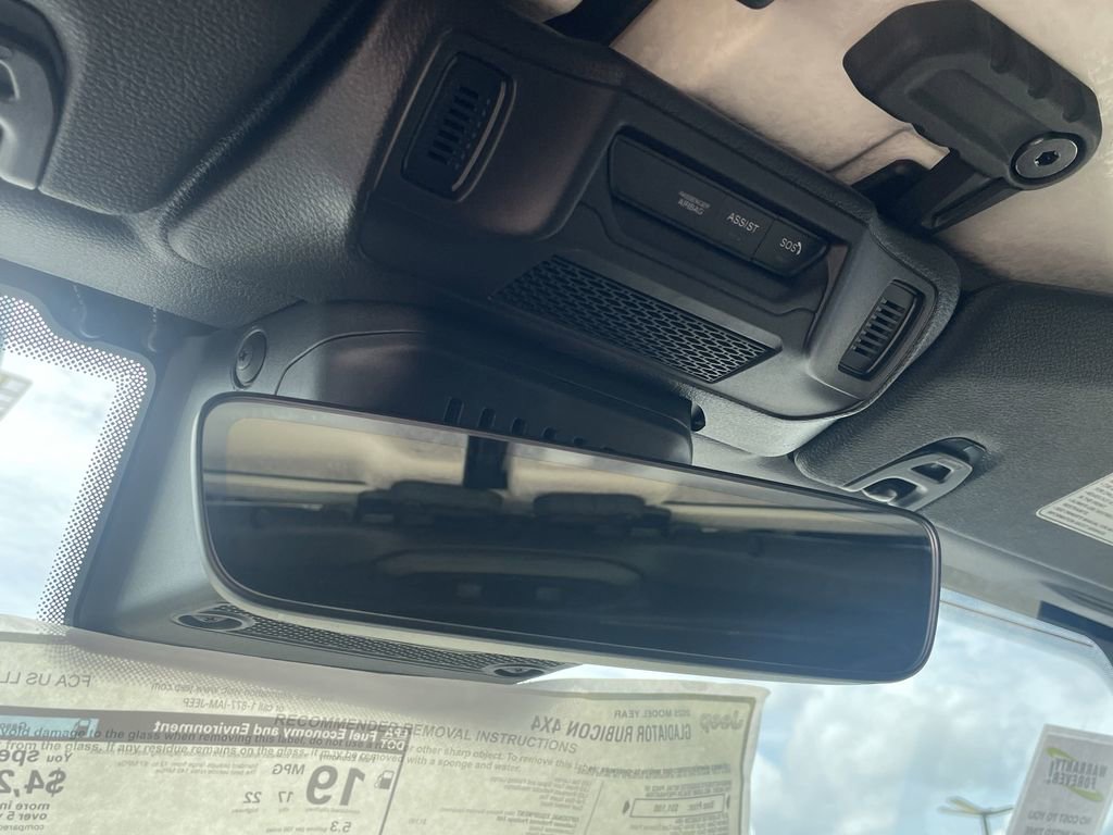 New 2025 Jeep Gladiator Rubicon w/ Safety Group AWD/4WD image 25