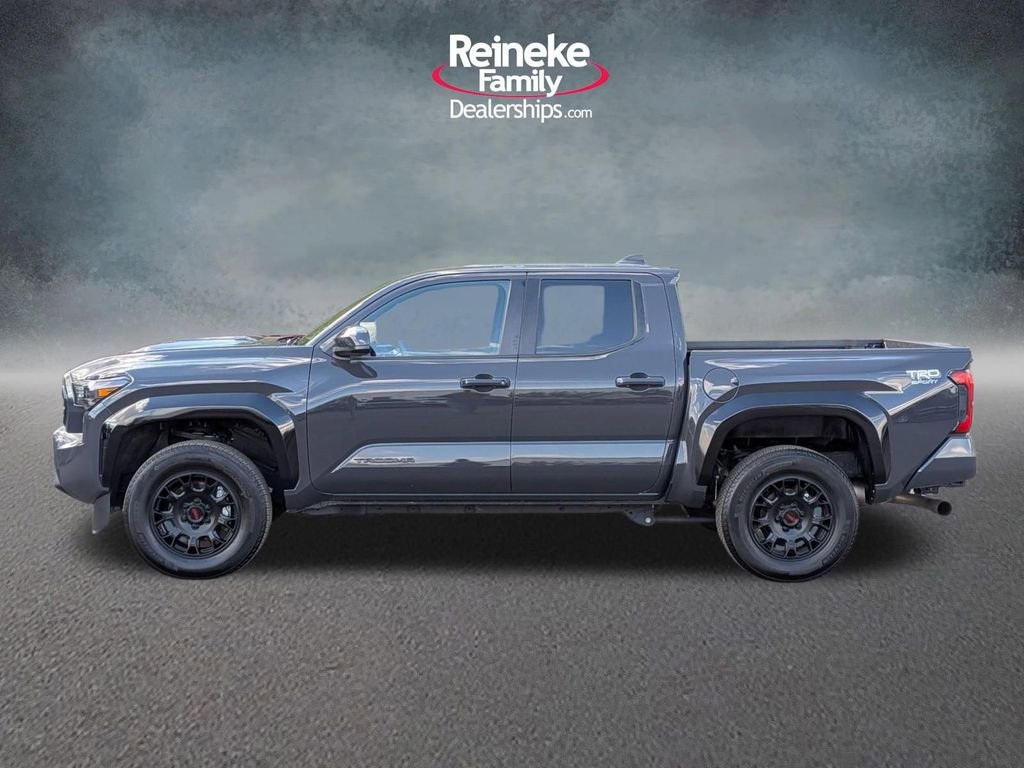 Used 2025 Toyota Tacoma TRD Sport AWD/4WD image 9