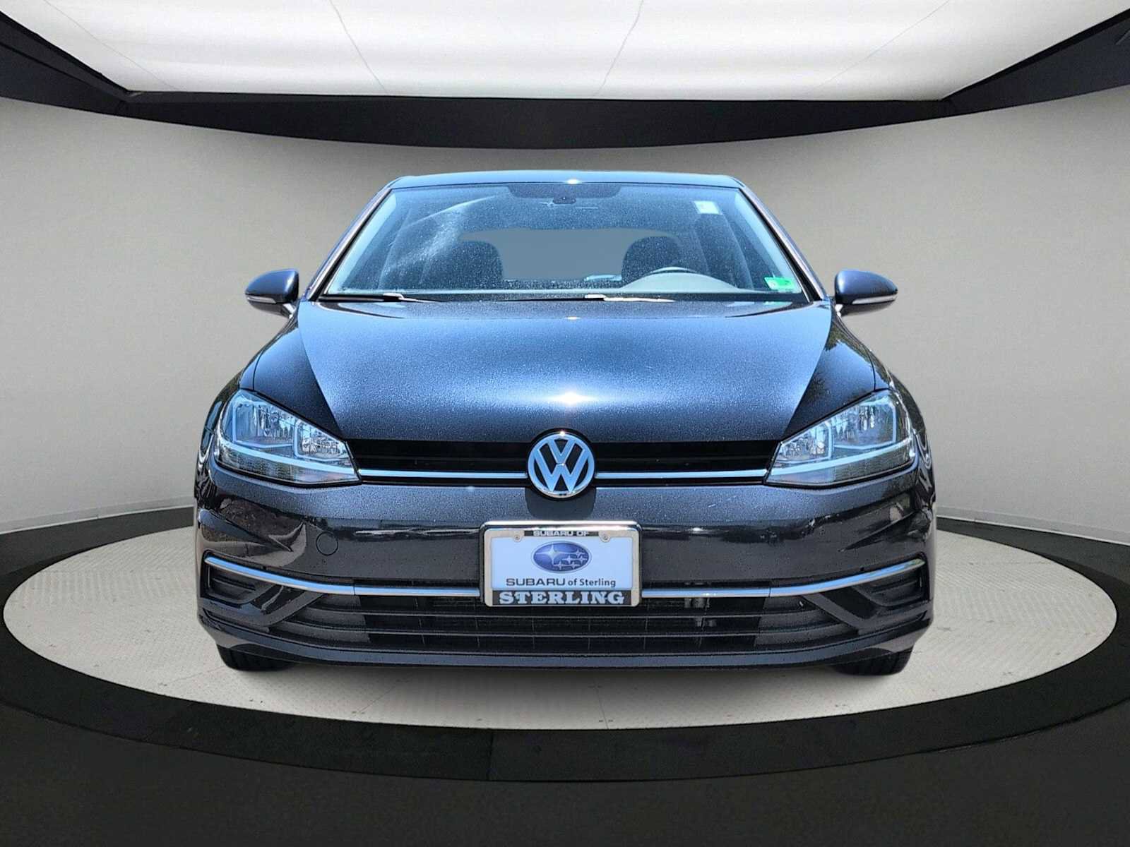 Used 2018 Volkswagen Golf S FWD image 3