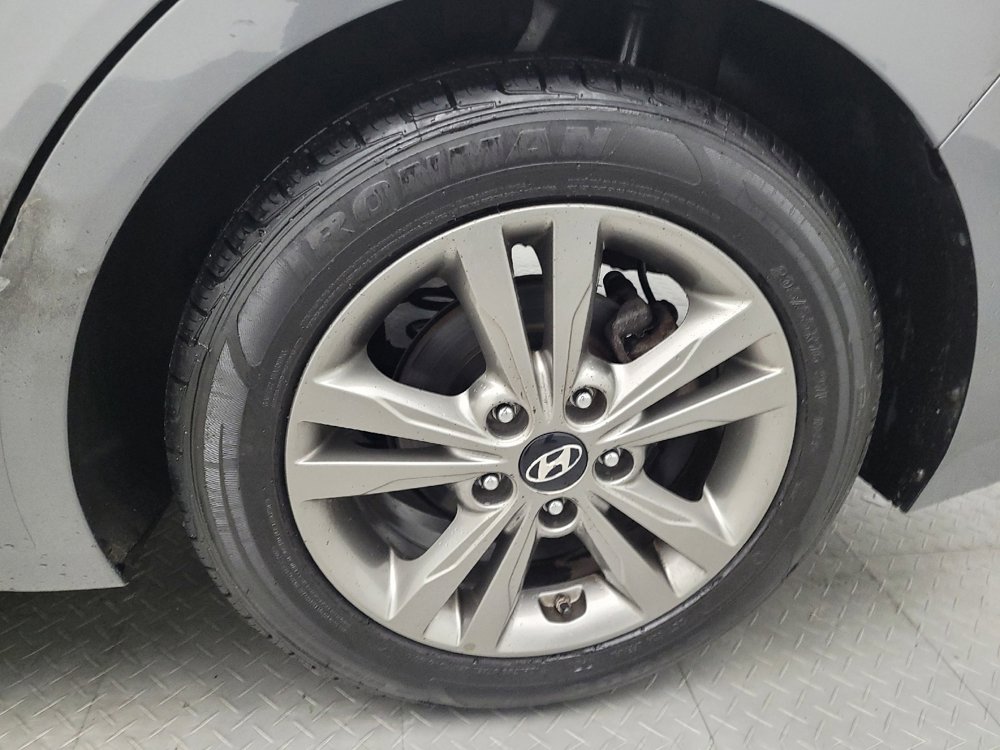 Used 2018 Hyundai Elantra SEL image 31