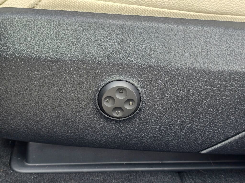 New 2026 Mercedes-Benz GLC 300 4MATIC image 36