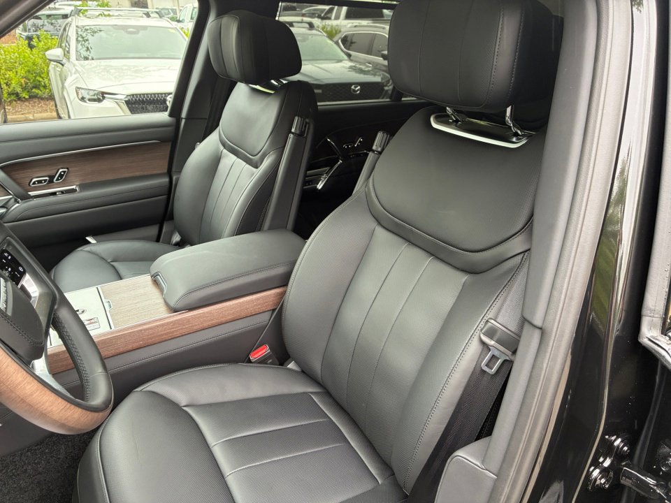 New 2026 Land Rover Range Rover Long Wheelbase Autobiography AWD/4WD image 30