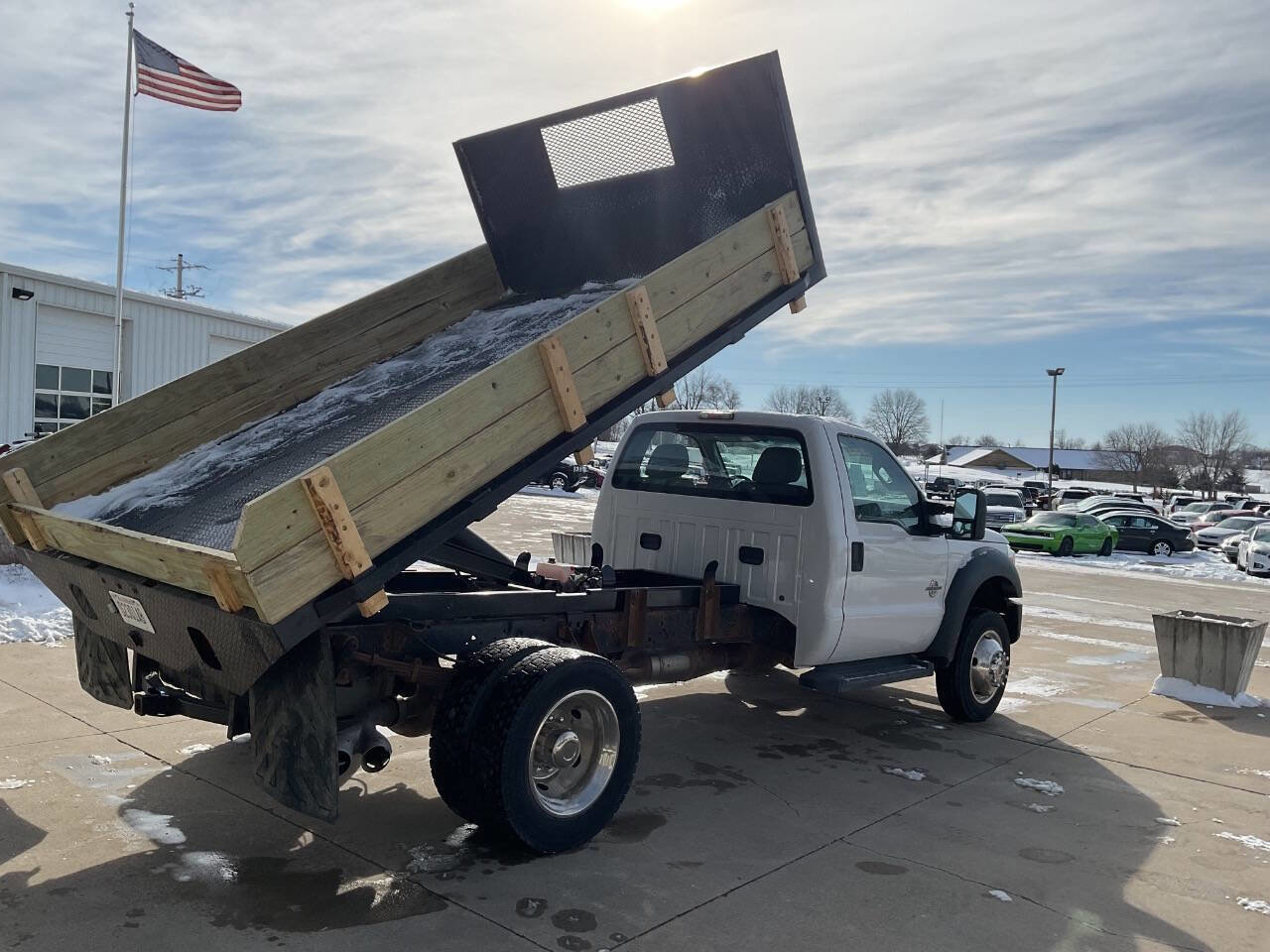 Used 2012 Ford F550 4X2 2dr Regular Cab 140.8 200. w/ Payload Upgrade Pkg image 5