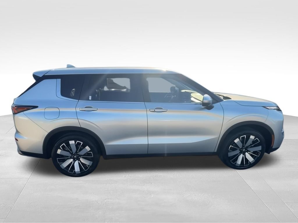 New 2026 Mitsubishi Outlander SE AWD/4WD image 9