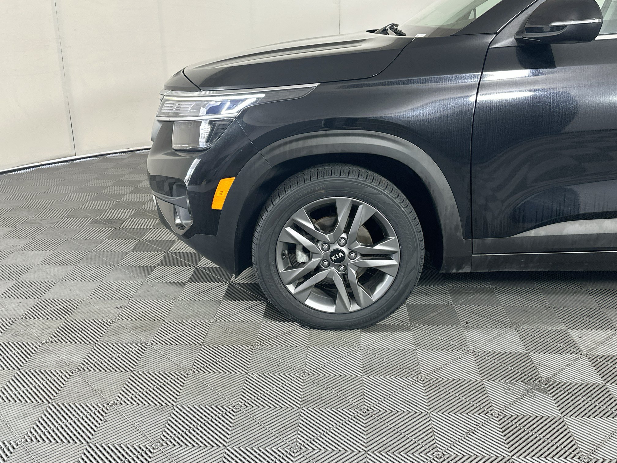 Used 2021 Kia Seltos S FWD image 11
