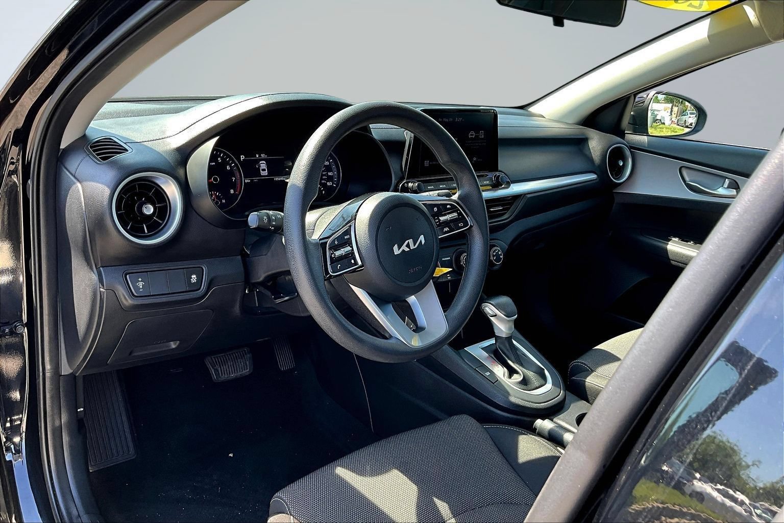 Used 2024 Kia Forte LXS FWD image 19