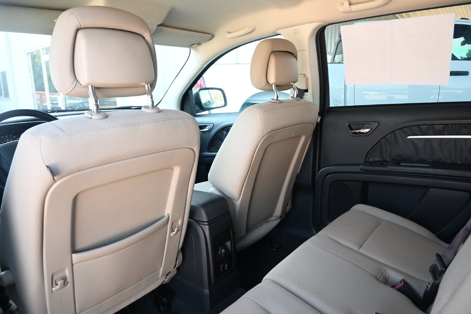 Used 2010 Dodge Journey SXT w/ Flexible Seating Group FWD image 17