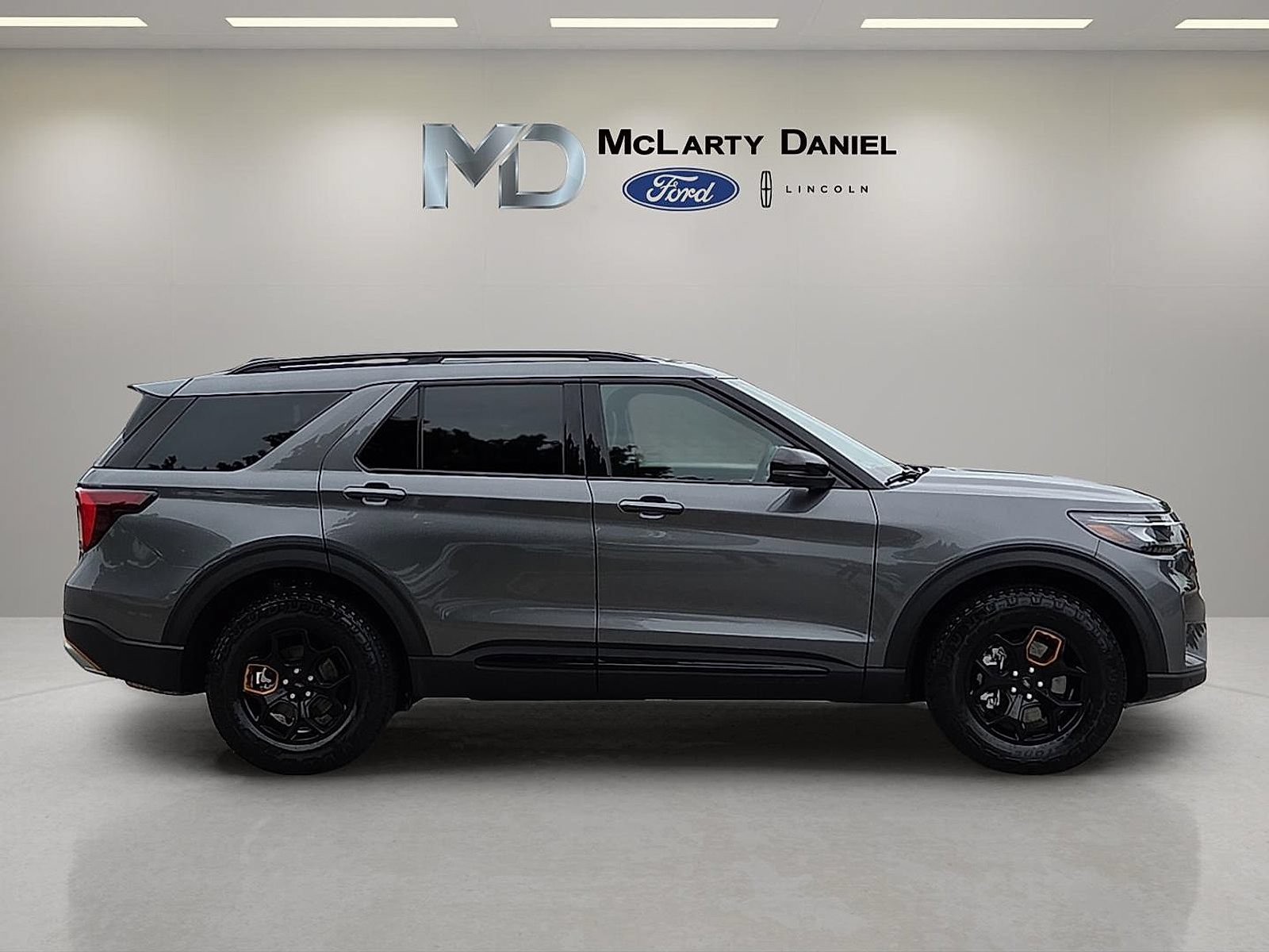 Used 2026 Ford Explorer Tremor w/ Tremor Convenience Package AWD/4WD image 6