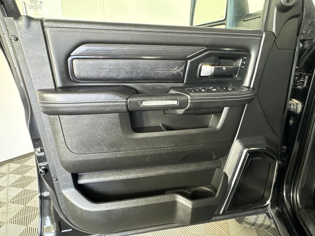 Certified 2024 RAM 3500 Limited w/ Night Edition AWD/4WD image 25
