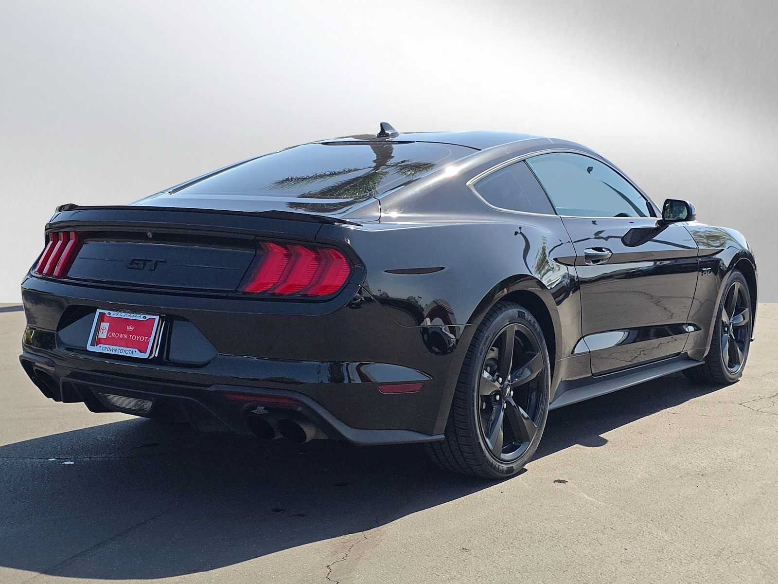 Used 2021 Ford Mustang GT w/ Black Accent Package RWD image 3