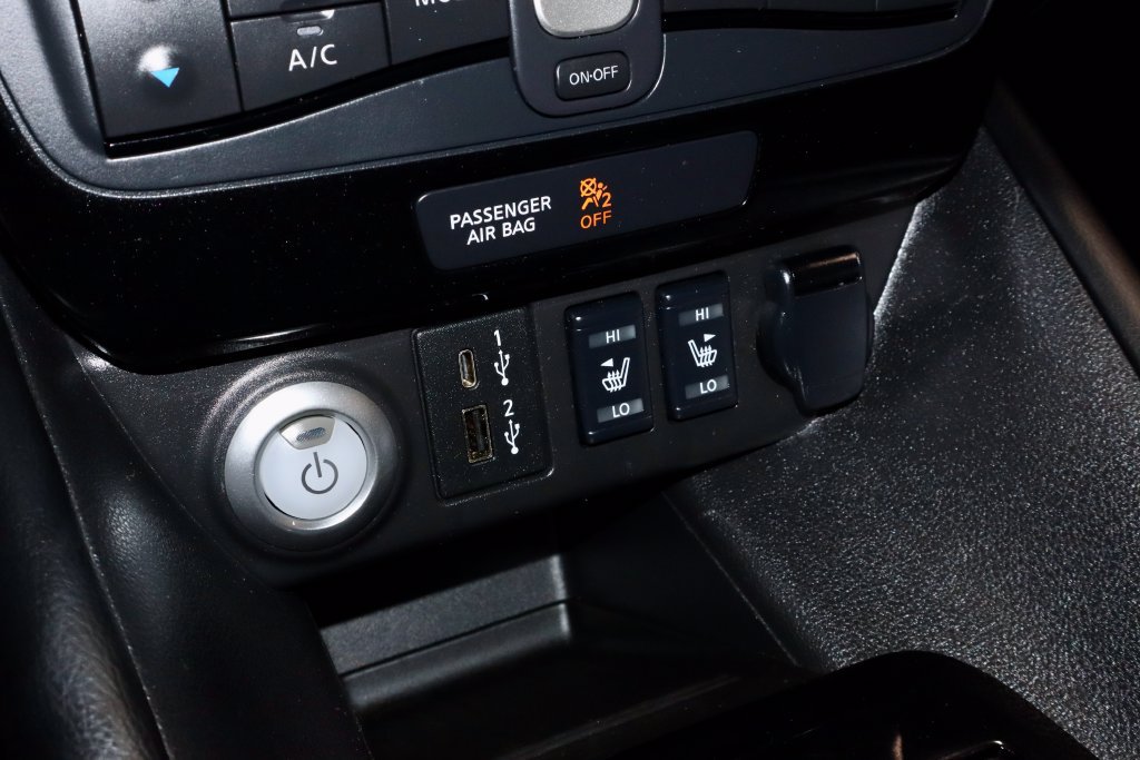 Certified 2024 Nissan Leaf SV Plus FWD image 32