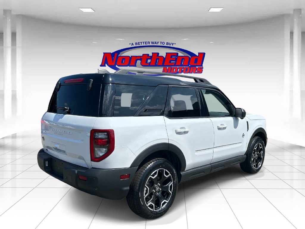 Used 2025 Ford Bronco Sport Outer Banks w/ Outer Banks Tech Package+ AWD/4WD image 3