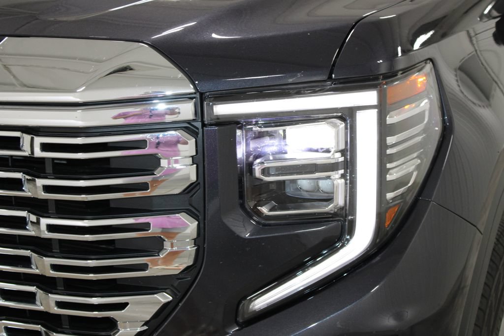 Used 2024 GMC Sierra 1500 Denali AWD/4WD image 13