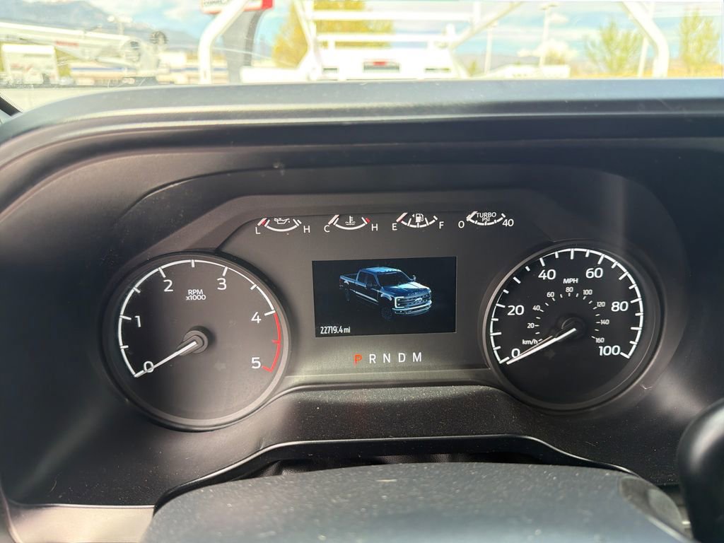 Used 2023 Ford F550 4x4 Regular Cab Super Duty image 13