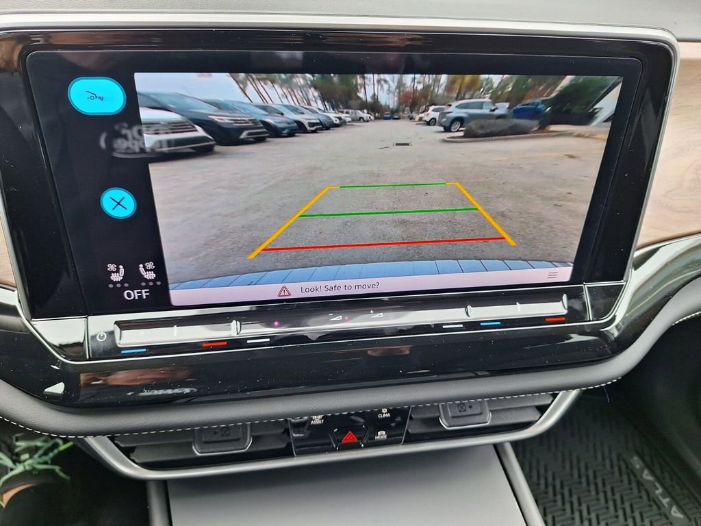 New 2026 Volkswagen Atlas SE image 15