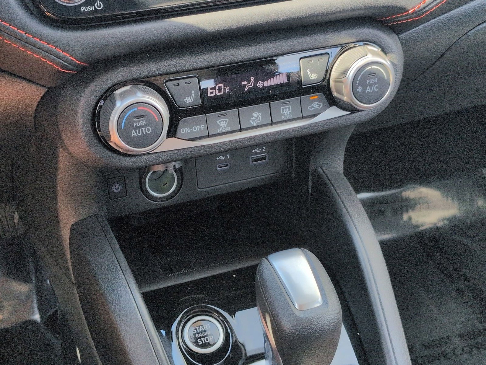 New 2025 Nissan Versa SR w/ Trunk Package image 18