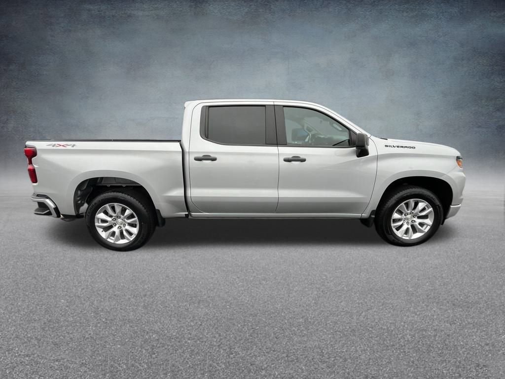 Used 2022 Chevrolet Silverado 1500 Custom AWD/4WD image 8
