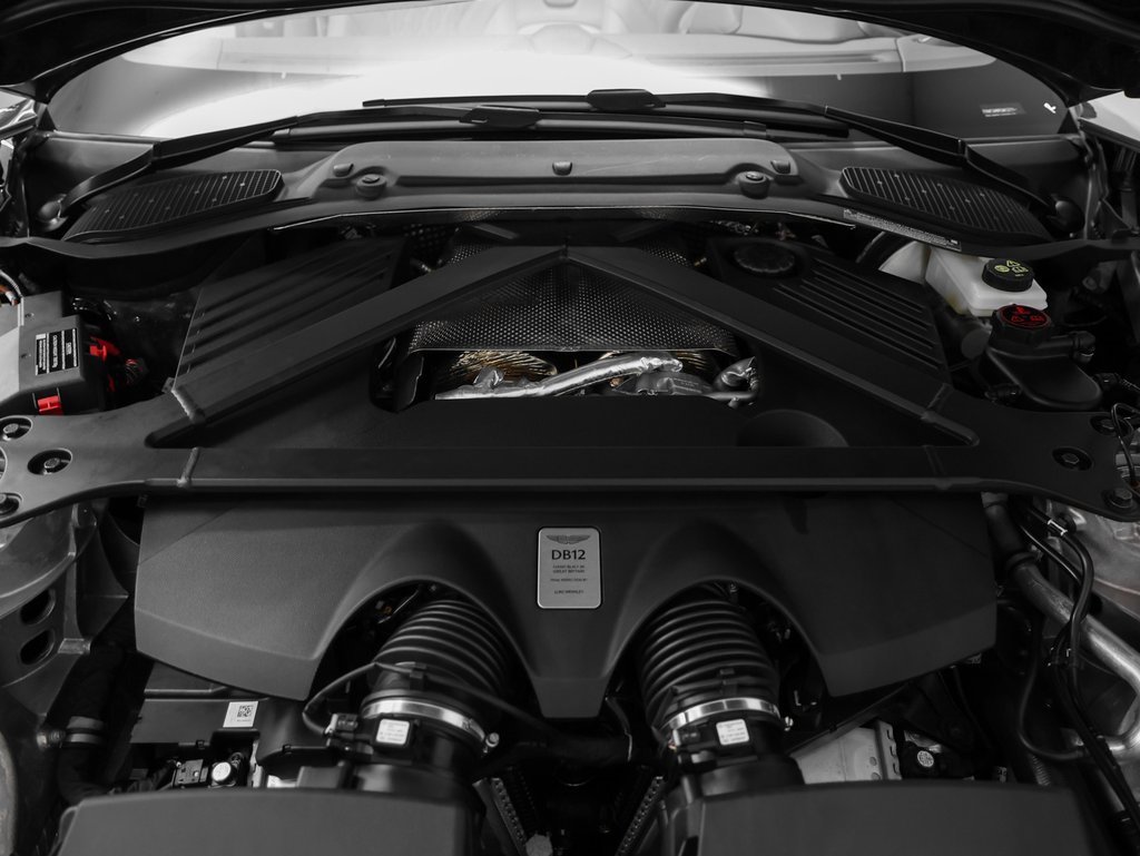 Used 2024 Aston Martin DB12 Convertible image 15