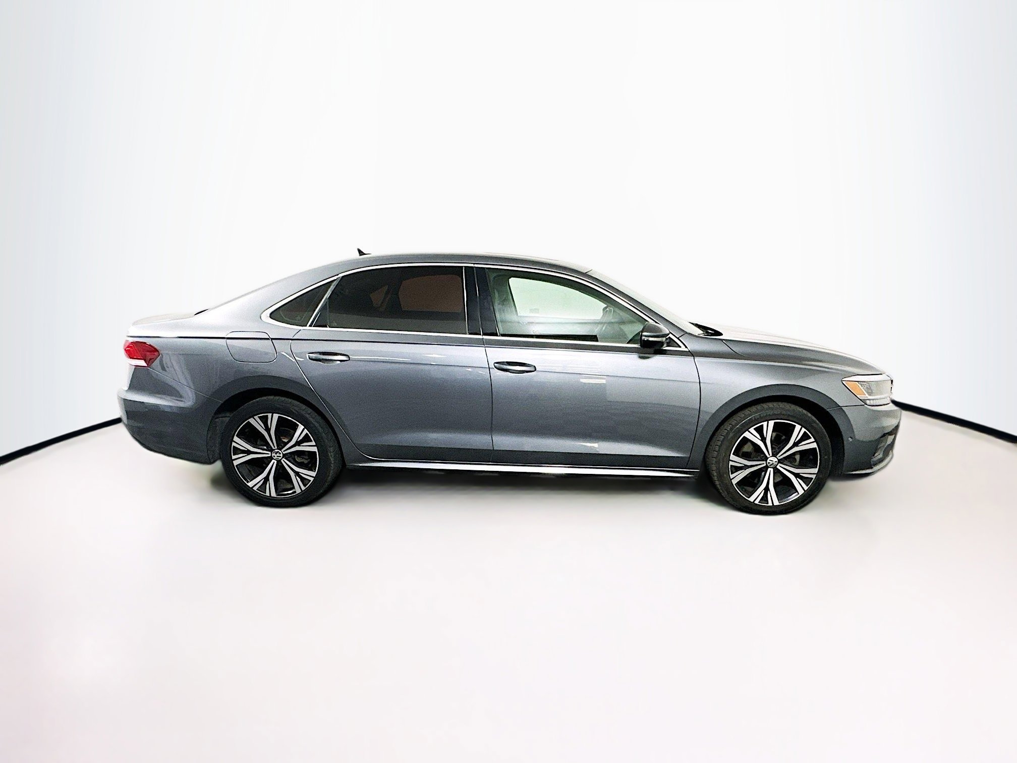Used 2020 Volkswagen Passat 2.0T SEL image 10