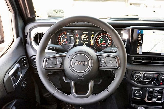 New 2025 Jeep Gladiator Sport S image 24