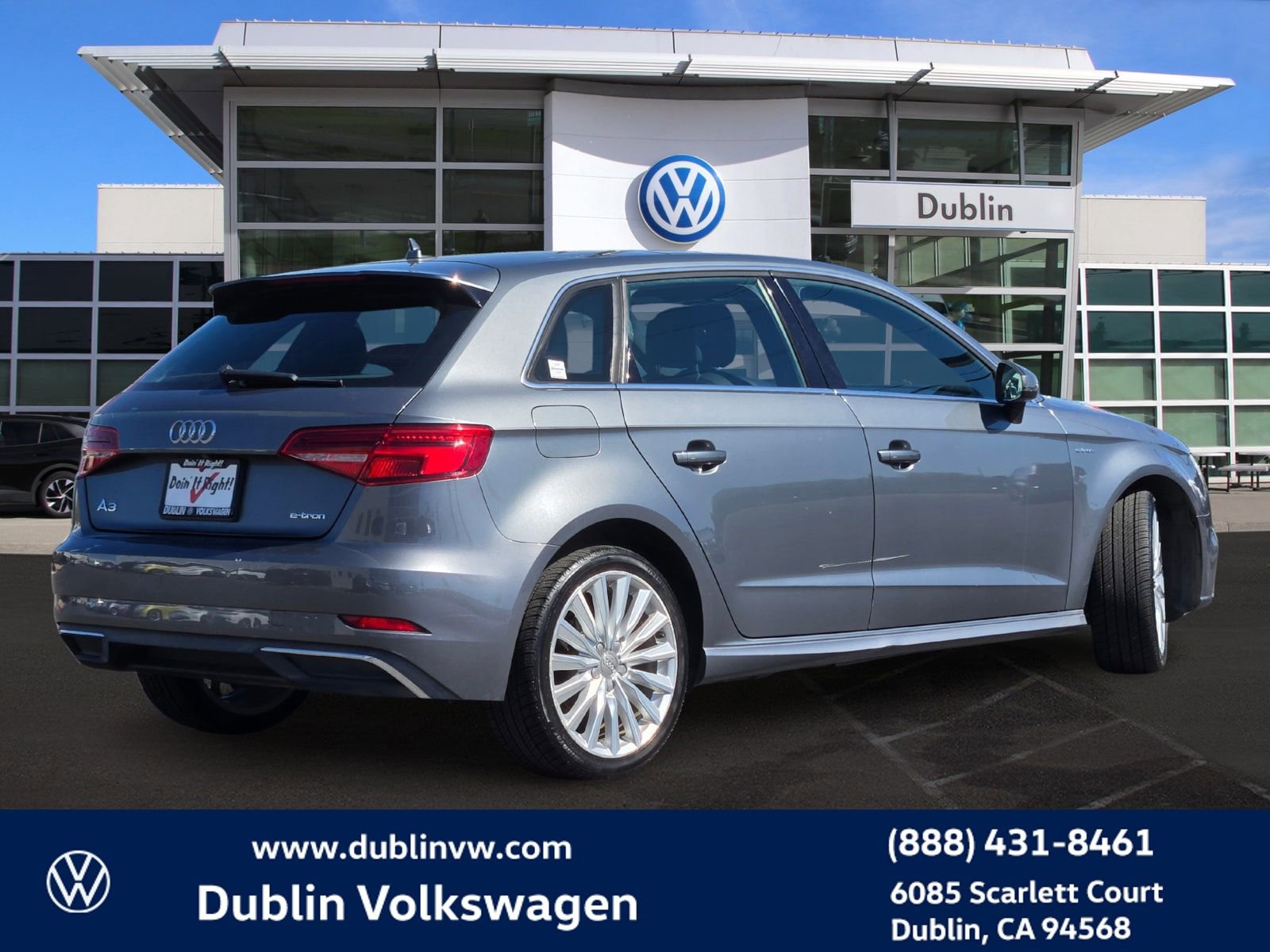 Used 2017 Audi A3 e-tron Premium Plus w/ Technology Package image 4