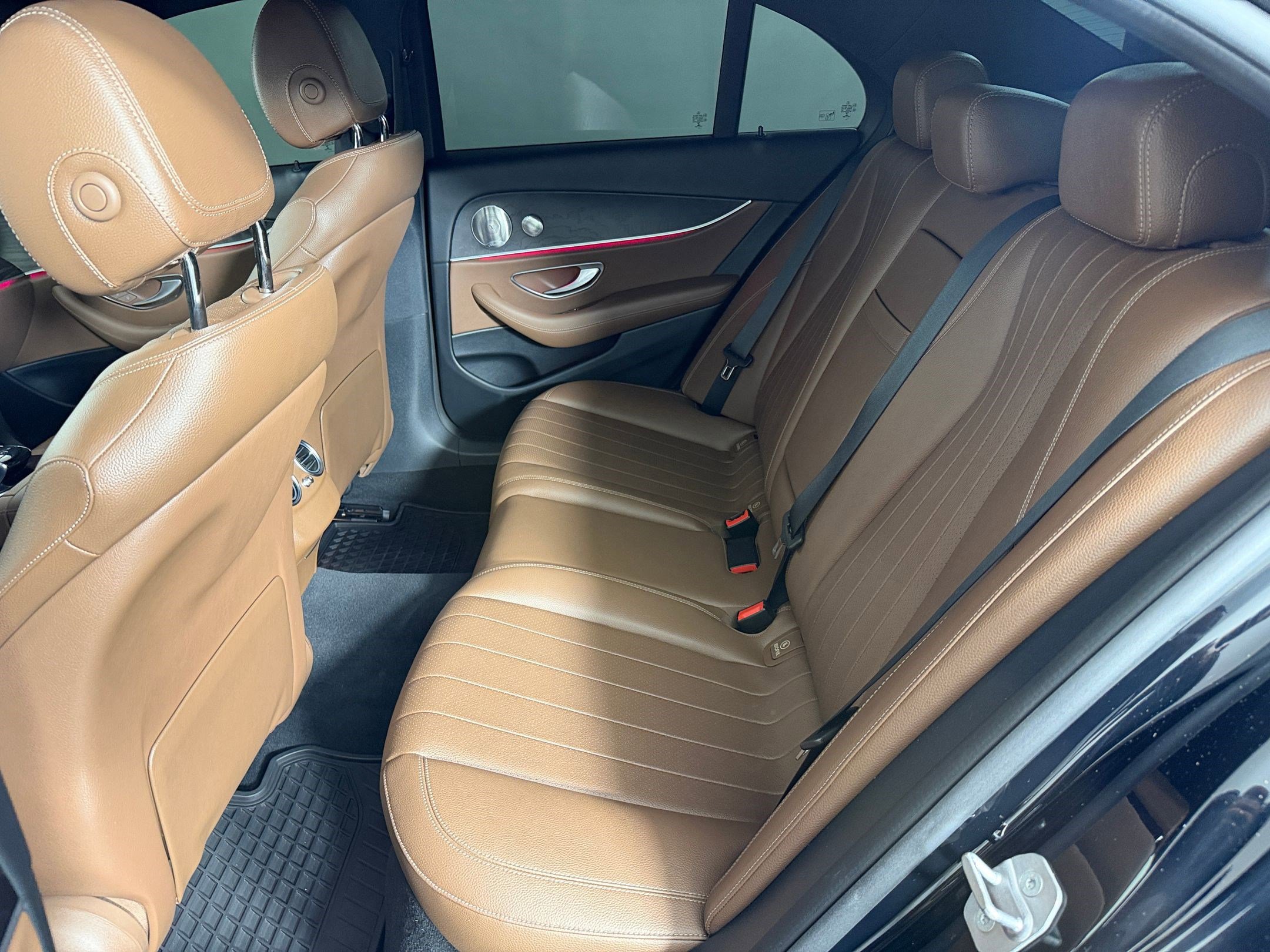 Used 2017 Mercedes-Benz E 300 4MATIC image 12