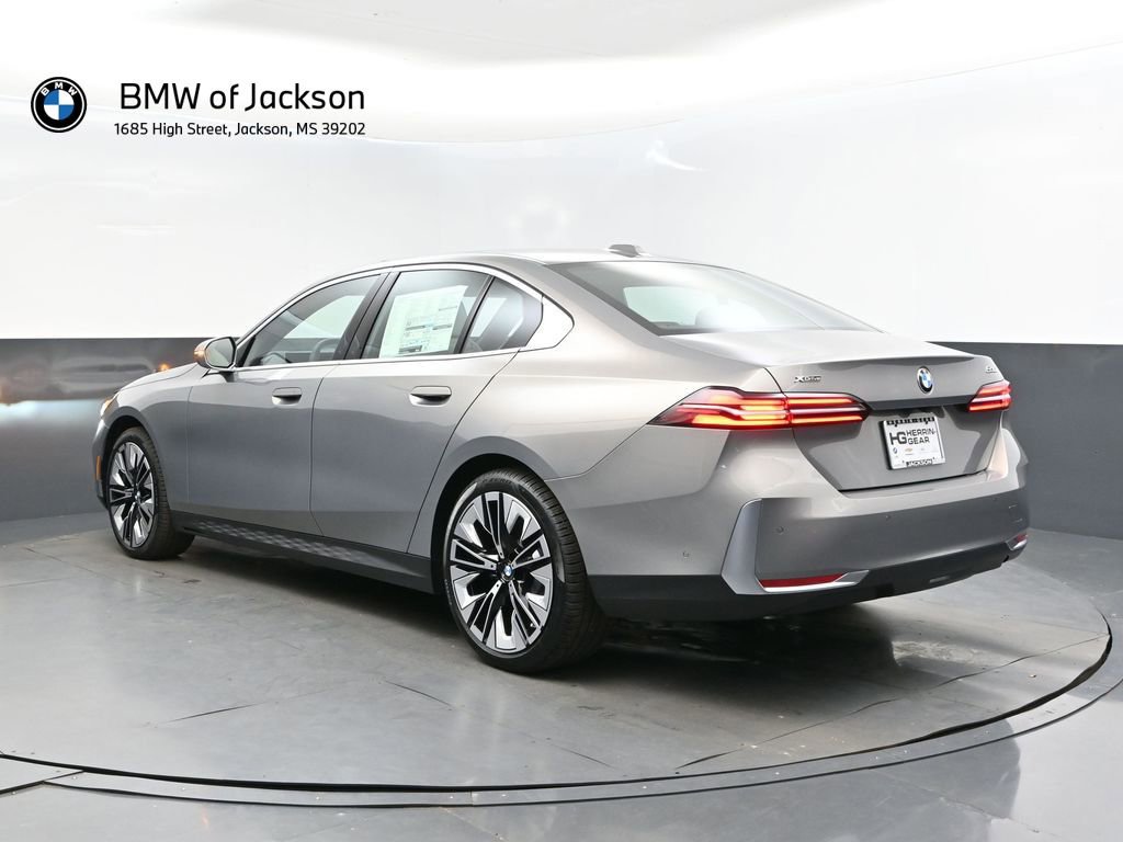 New 2026 BMW 530i xDrive w/ Premium Package AWD/4WD image 5