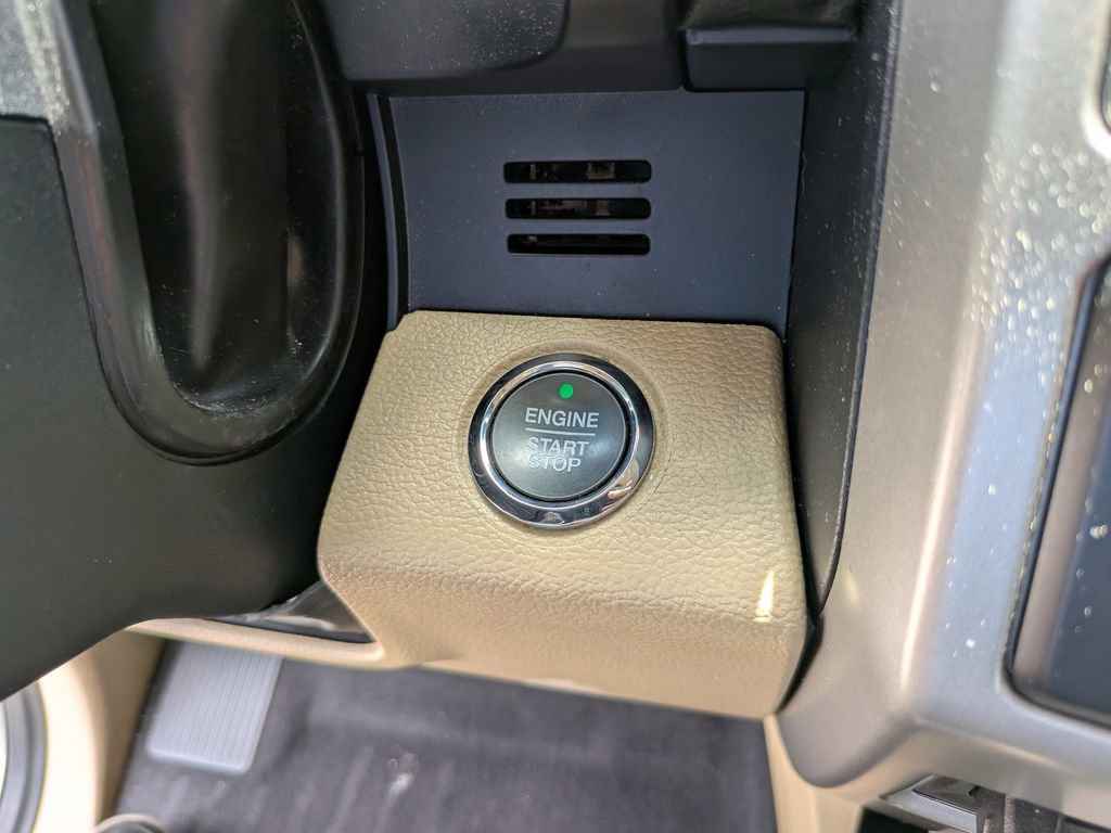 Used 2021 Ford F250 Lariat w/ Lariat Ultimate Package AWD/4WD image 29